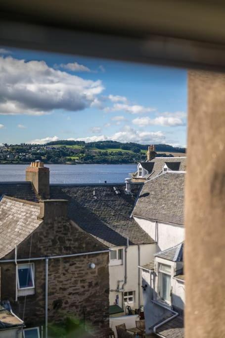 Riverview -3 Bedroom -sleeps 6 Apartment *