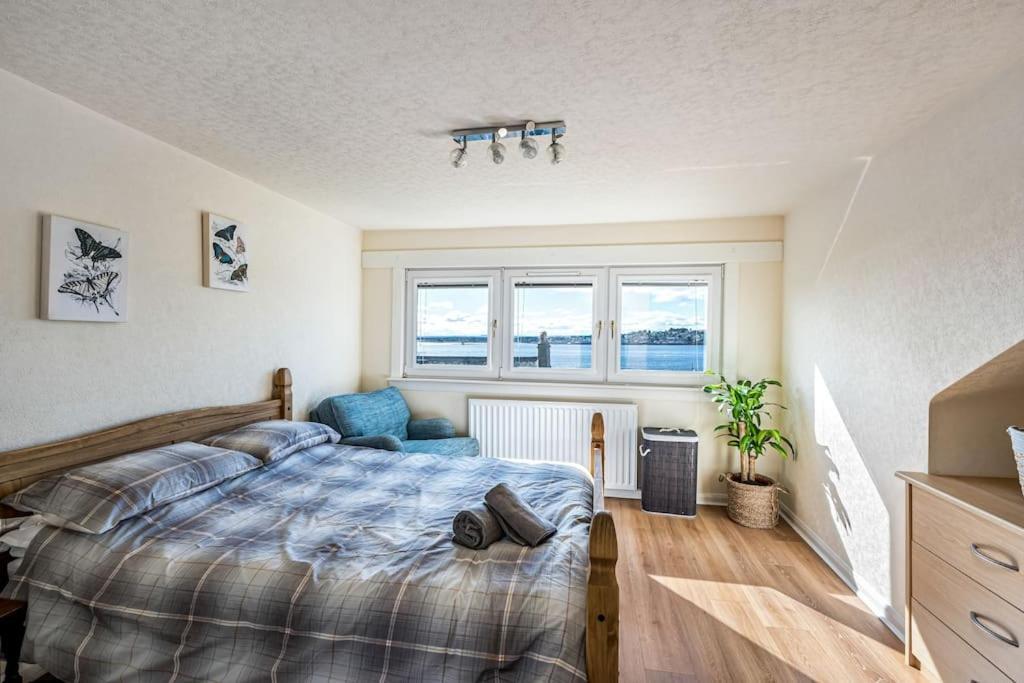 Riverview -3 Bedroom -sleeps 6 Apartment